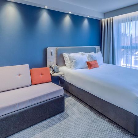 Holiday Inn Express - Fleet By Ihg Ngoại thất bức ảnh