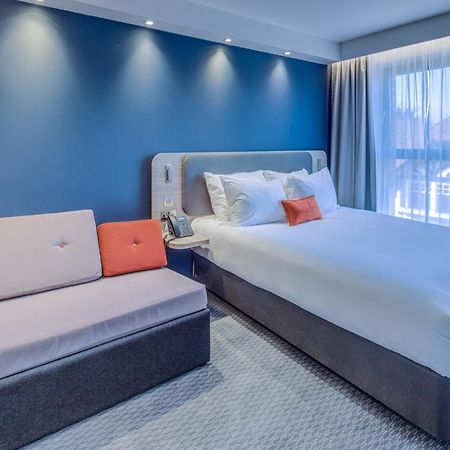 Holiday Inn Express - Fleet By Ihg Ngoại thất bức ảnh