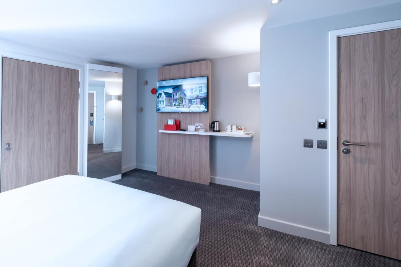 Holiday Inn Express - Fleet By Ihg Ngoại thất bức ảnh